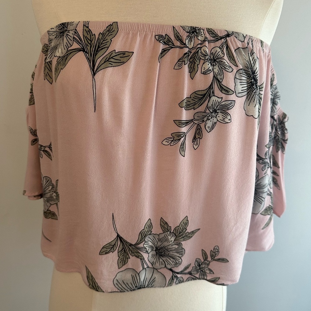 Victoria + Sophia pink top with pattern. Flowy and worn off the shoulder.